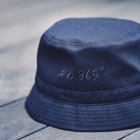 en.365° エンサンビャクロクジュウゴド ×CA4LA BUCKET HAT