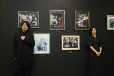 「黒執事展-Rich Black-」グッズコーナーの小野大輔さんと坂本真綾さん