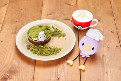 「たにまのはつでんしょ」の抹茶ティラミス ～ふわふわフワンテといっしょ～ 選べるポケモンラテ