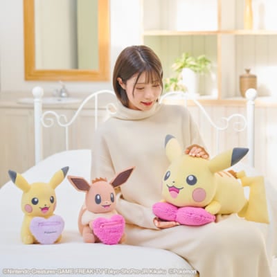 「ポケモン もっと!かわいい! キャンペーン in NAMCO」ポケットモンスター めちゃでかぬいぐるみ〜ふわふわハート〜　使用イメージ