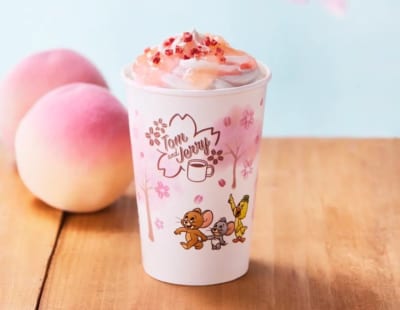 「タリーズコーヒー」×「トムとジェリー」コラボ第三弾　桜香る桃のティーオーレ