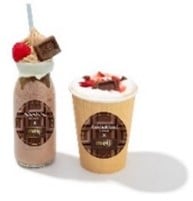 「meiji milkchocolate COLLECTION in LAFORET」MILK MILK MILK! 明治ミルクチョコレ ート ミルクボトル