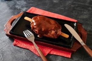 「ルフィの骨付き肉風ハンバーグ」