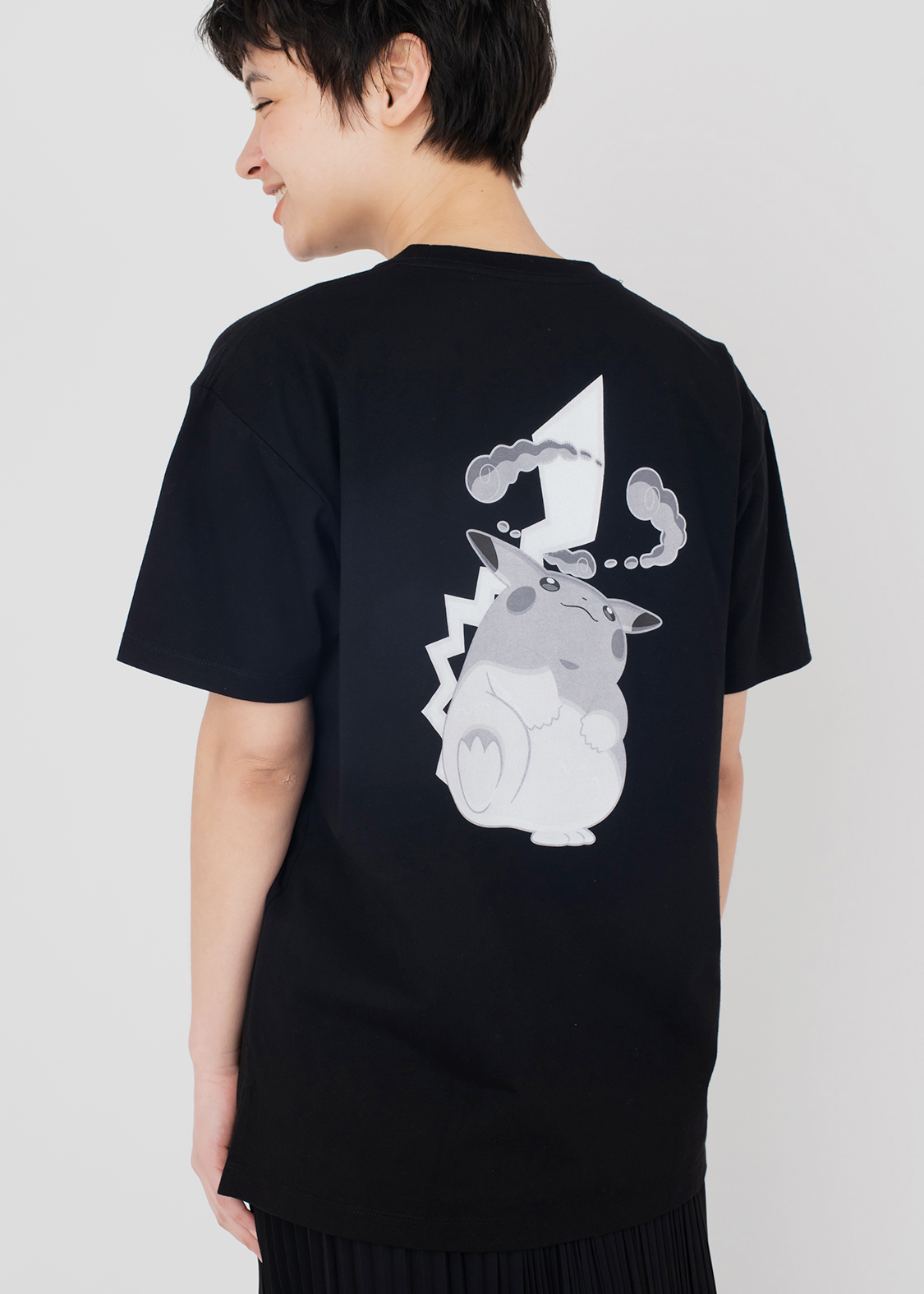 「ポケモン×グラニフ」Tシャツ「ピカチュウ（キョダイマックスのすがた）」：背面