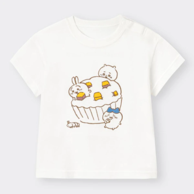 「ちいかわ×GU」BABY グラフィックT（半袖）：990円（税込）01 OFF WHITE（chiikawa 1）