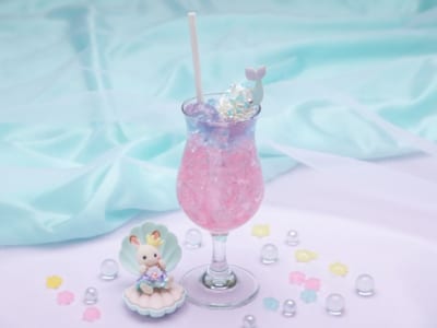 「シルバニア森のキッチンポップアップカフェ ～ゆめいろマーメイド～」マーメイドゼリーソーダ