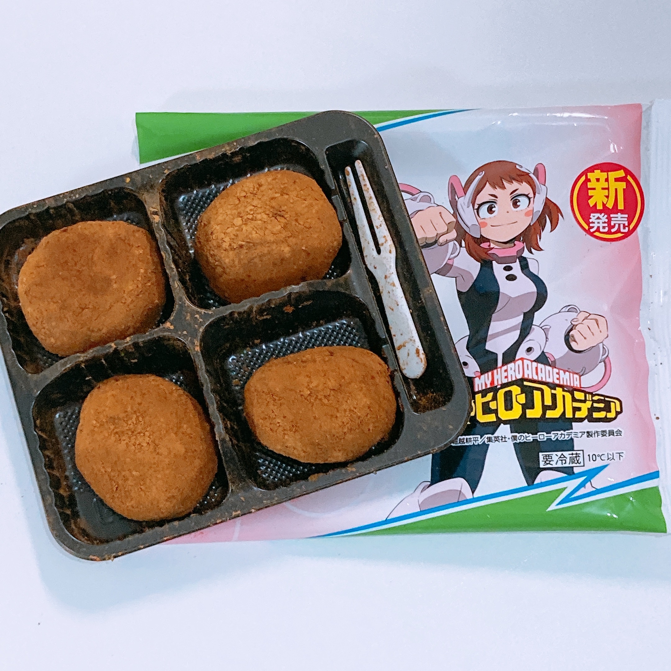 「ヒロアカ×ファミマ」お茶子の生チョコもち(ミルクティー味)中身（サンプル）