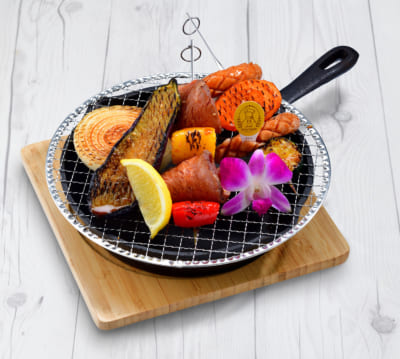 「カービィカフェ Summer 2023」コックカワサキの豪快！ ビーチサイドBBQ（アルティメットソース付）