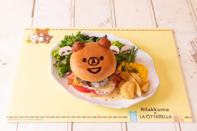 「リラックマ×ラ チッタデッラ」チャイロイコグマのチーズハンバーガー