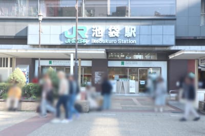 池袋西口駅前