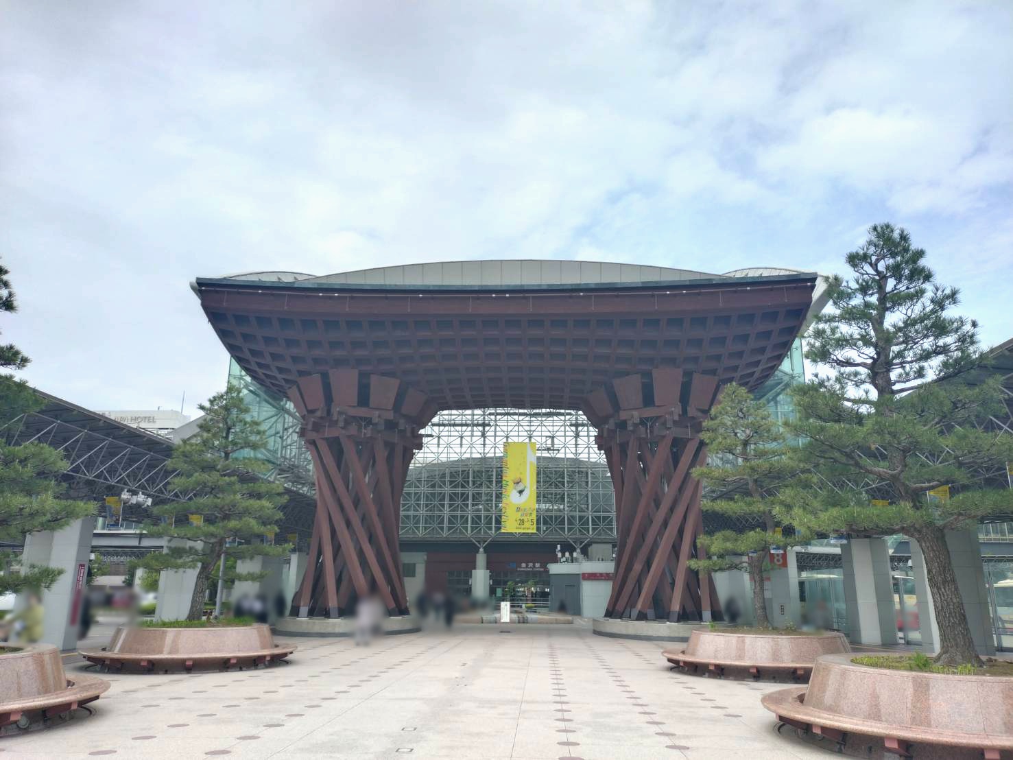 金沢駅 鼓門