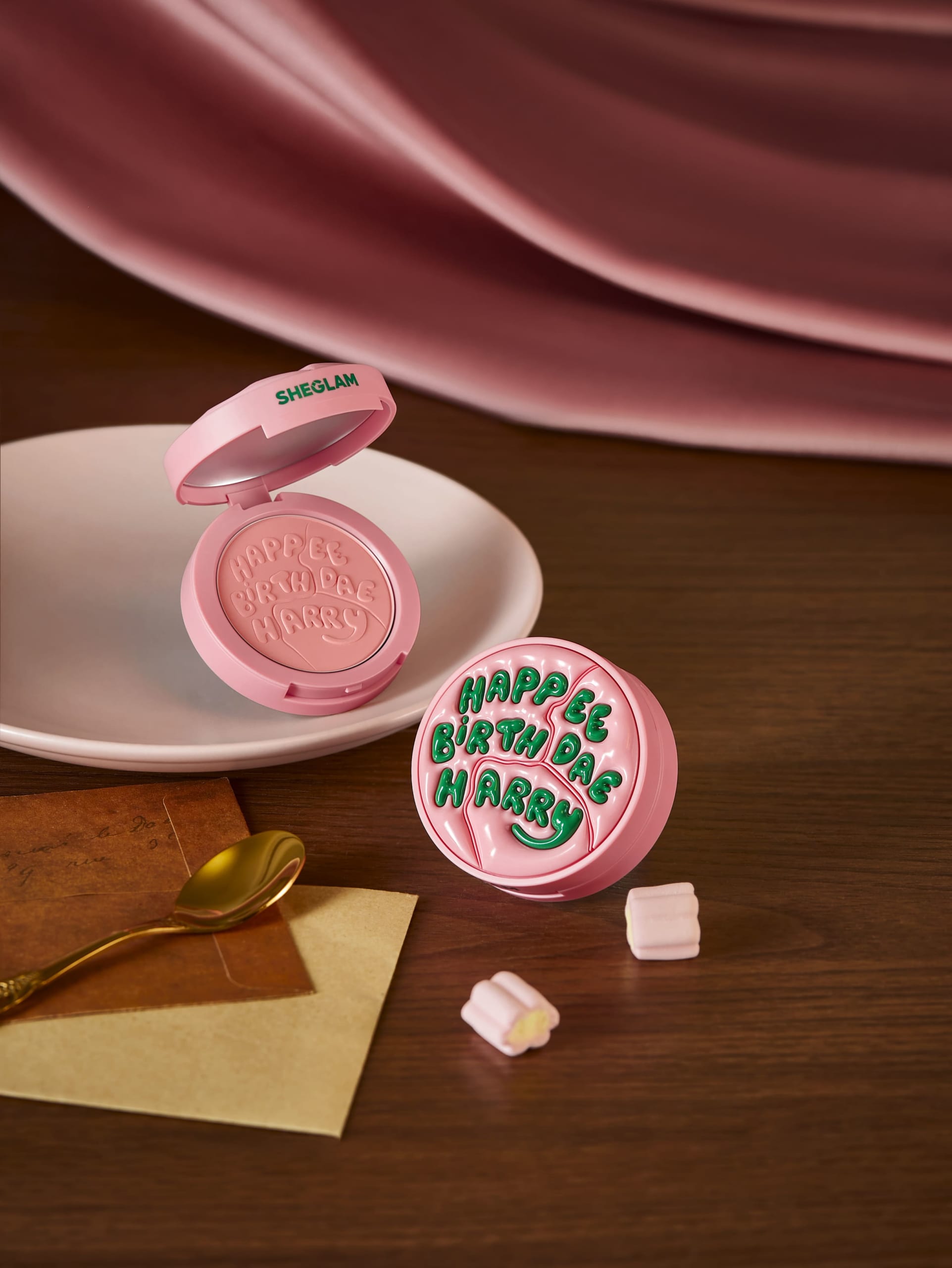 「ハリー・ポッター×SHEGLAM」Happee Birthdae Harry Blush