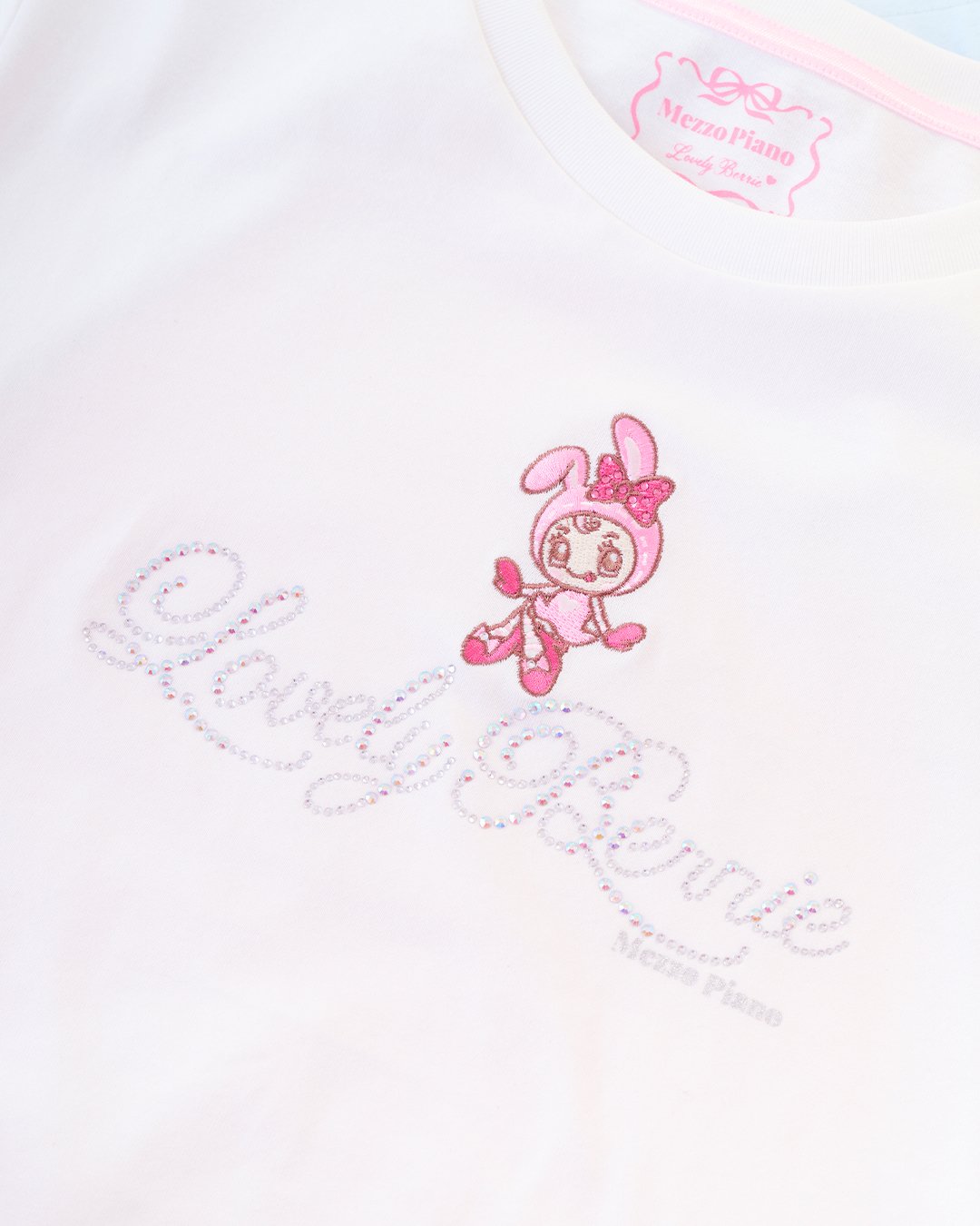 「Berrie's Strawberry House POP UP SHOP ～Mezzo Piano junior 25th Anniversary～」キラキラ半袖Tシャツ 全3色 フリーサイズ　各￥8,800(税込)