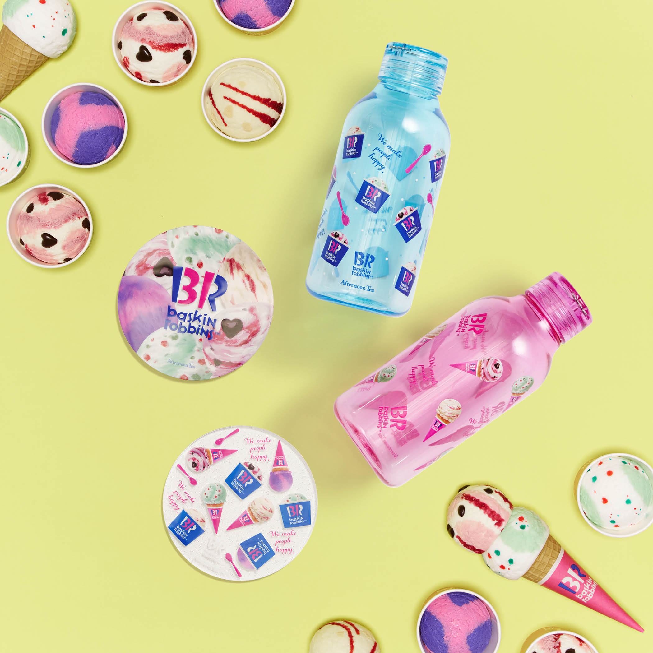 「Afternoon Tea LIVING×サーティワン アイスクリーム」コースター 各￥880、クリアボトル（700ml） 各￥2,200