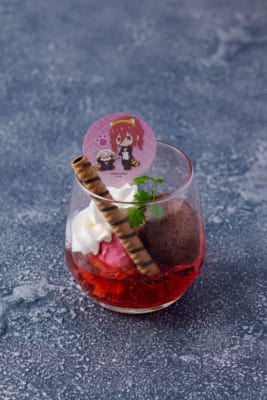 「ブルーロック×ラスカル」コラボカフェ 千切豹馬のわがままお嬢のかりんとう饅頭パフェ
