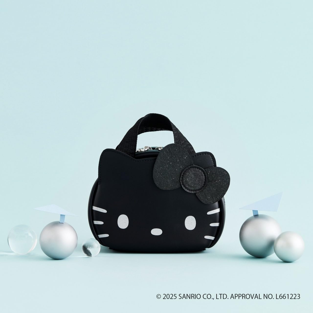 『サンリオ』ハローキティ×BRILMY ズボラに優しいコスメポーチ BOOK BLACK ver.が発売決定!