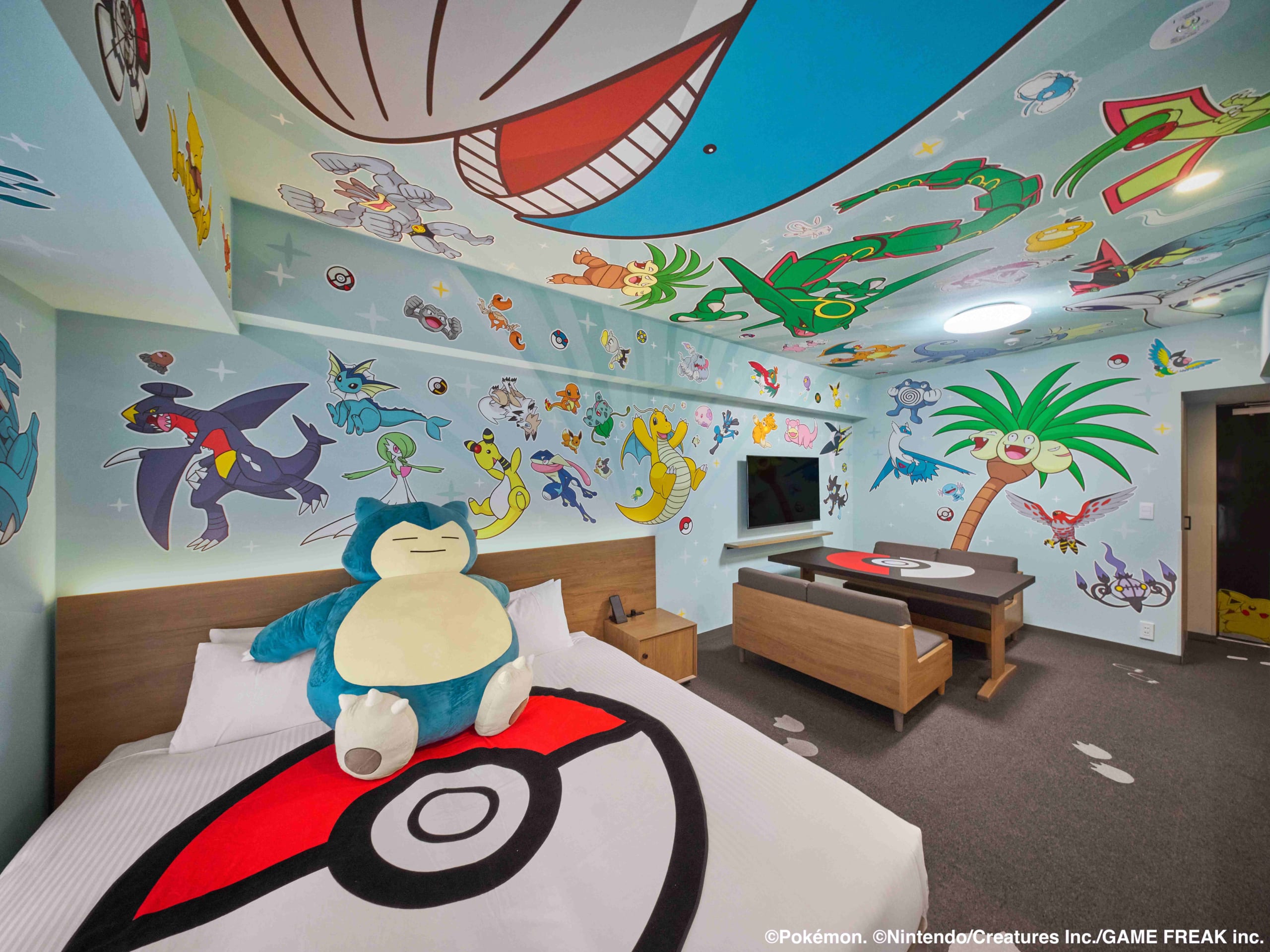 「ポケモンルーム」7月1日より大幅リニューアル！客室内に100匹のポケモンが登場、宿泊者限定ノベルティも◎