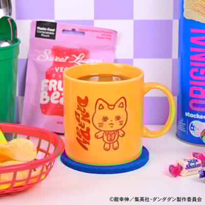 TVアニメ『ダンダダン』×「ビィズニィズ」たっぷりマグカップ