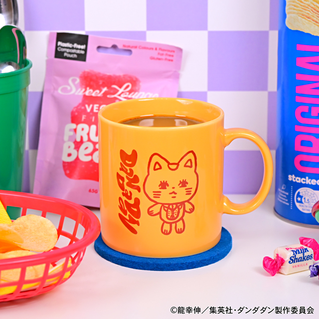 TVアニメ『ダンダダン』×「ビィズニィズ」たっぷりマグカップ