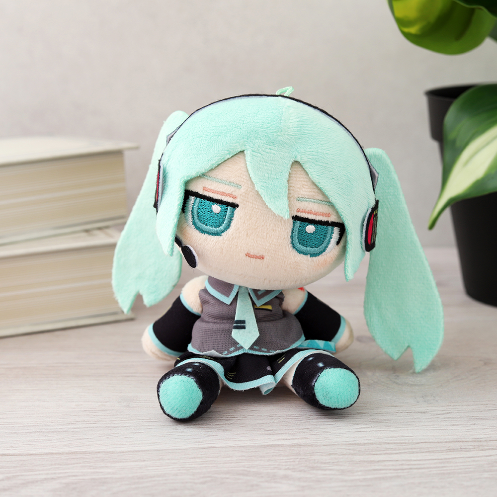 「『初音ミク』2025 SUMMER」くいくい（ぬいぐるみマスコット）／初音ミク