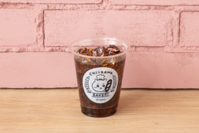「ちいかわベーカリー」アイスコーヒー