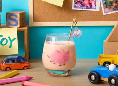 『トイ・ストーリー』×「OH MY CAFE」＜ハム＞ピンクミルク