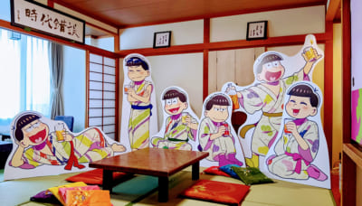 「おそ松さん×ホテル湖龍」スタンダードルームA（1日2室限定・定員2～4名）