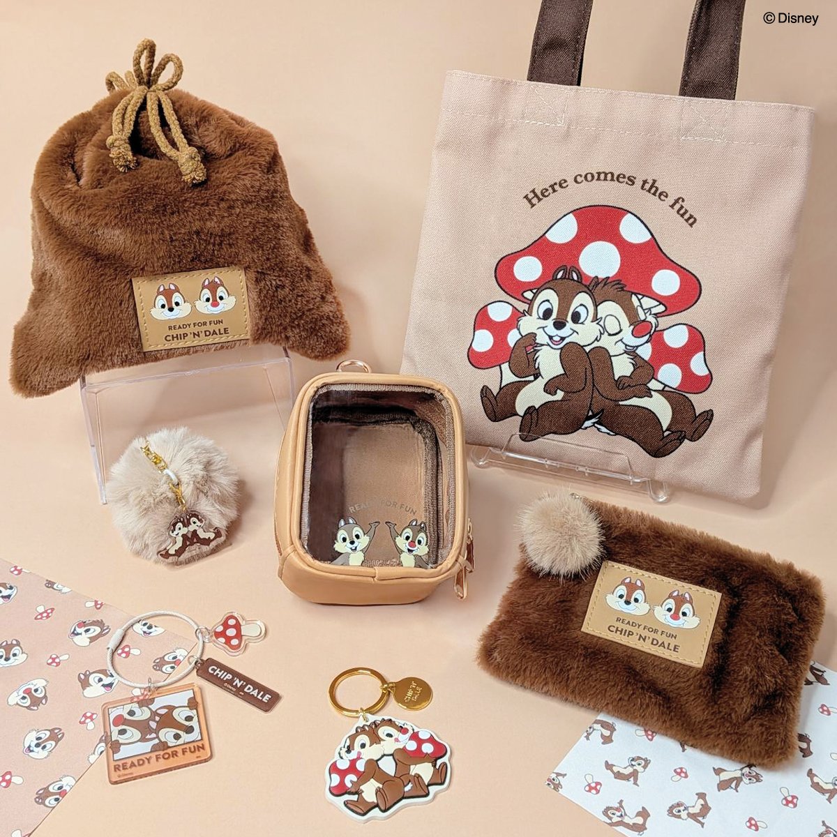 「ディズニー×キャンドゥ」チップ＆デールの秋らしいグッズが登場！ふわふわファーのポーチなど全26アイテム
