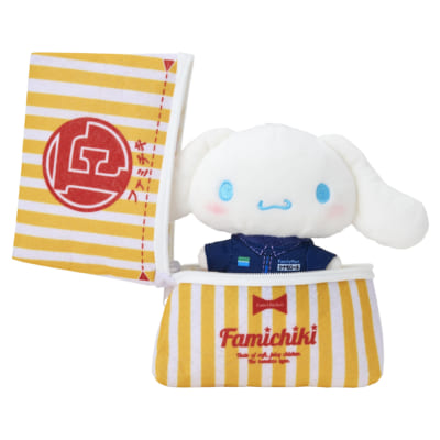 「サンリオ」シナモロール×ファミチキマスコットキーホルダー