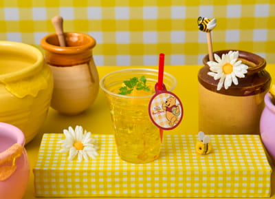 「くまのプーさん」スペシャルカフェ　オレンジ入りレモネード（テイクアウト）
