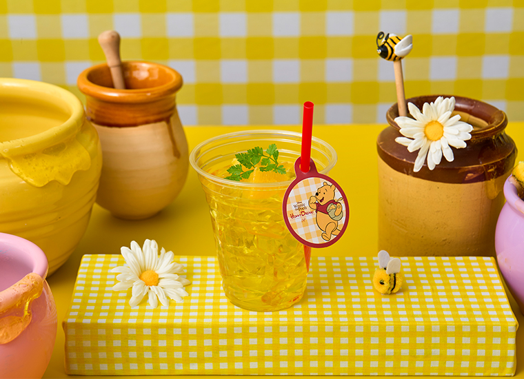 「くまのプーさん」スペシャルカフェ　オレンジ入りレモネード（テイクアウト）