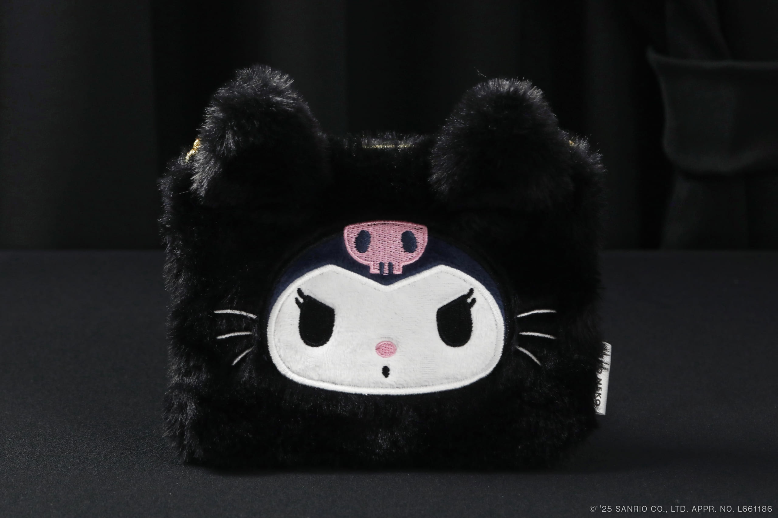 「ねこねこ×クロミ」クロミの黒ねこファーポーチ（ブラウにゃー2個入）