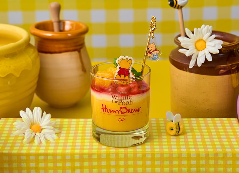 「くまのプーさん」スペシャルカフェ HUNNY風味のフルーツ＆ヨーグルト