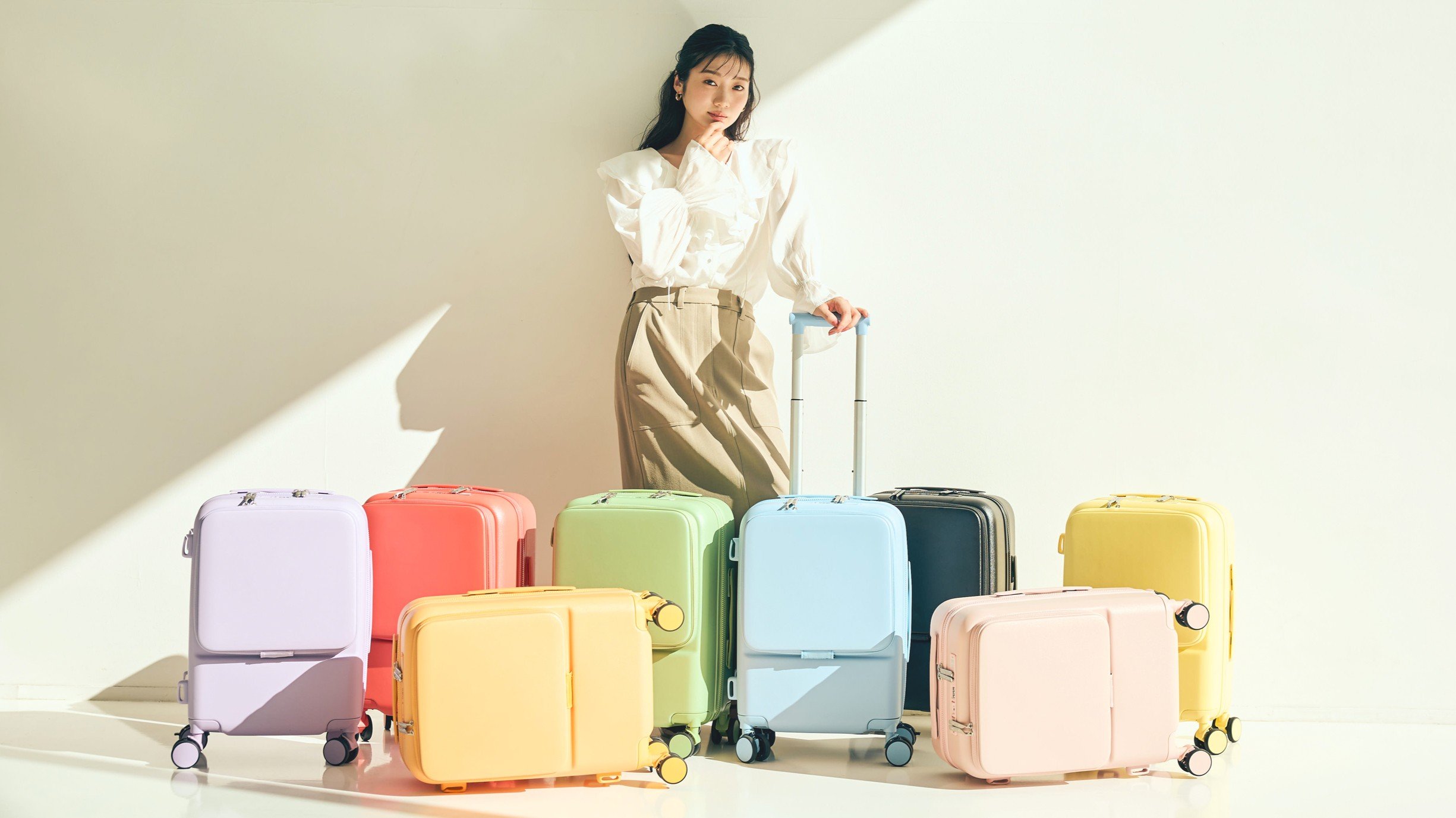 推し活専用スーツケース「OSHINO」12月中旬発売!推しグッズを”見せる”も”隠す”も自由自在、SNS投票で選ばれた全8色展開