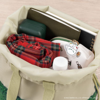 「ハローキティ×珈琲館」ボア巾着バッグ