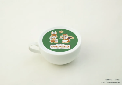 「クッピーラムネのラムネ喫茶」クッピーとラムのホットラテ