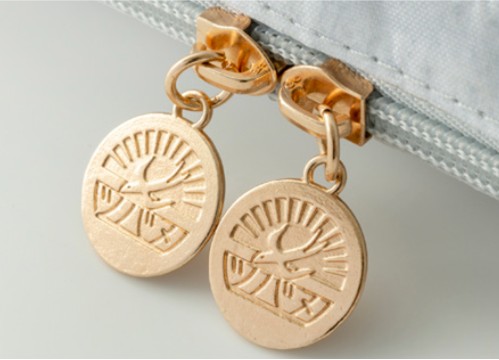 『みんなのツバメノートクリアポケットが楽しいポーチBOOK』引き手部分