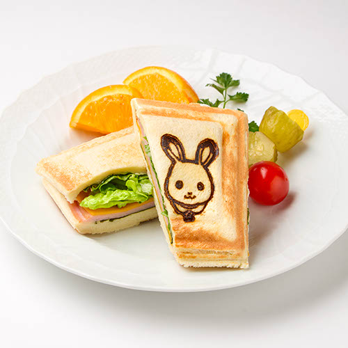 「シルバニアファミリー×TOBU SPRING PARTY」ショコラウサギの女の子のホットサンド
