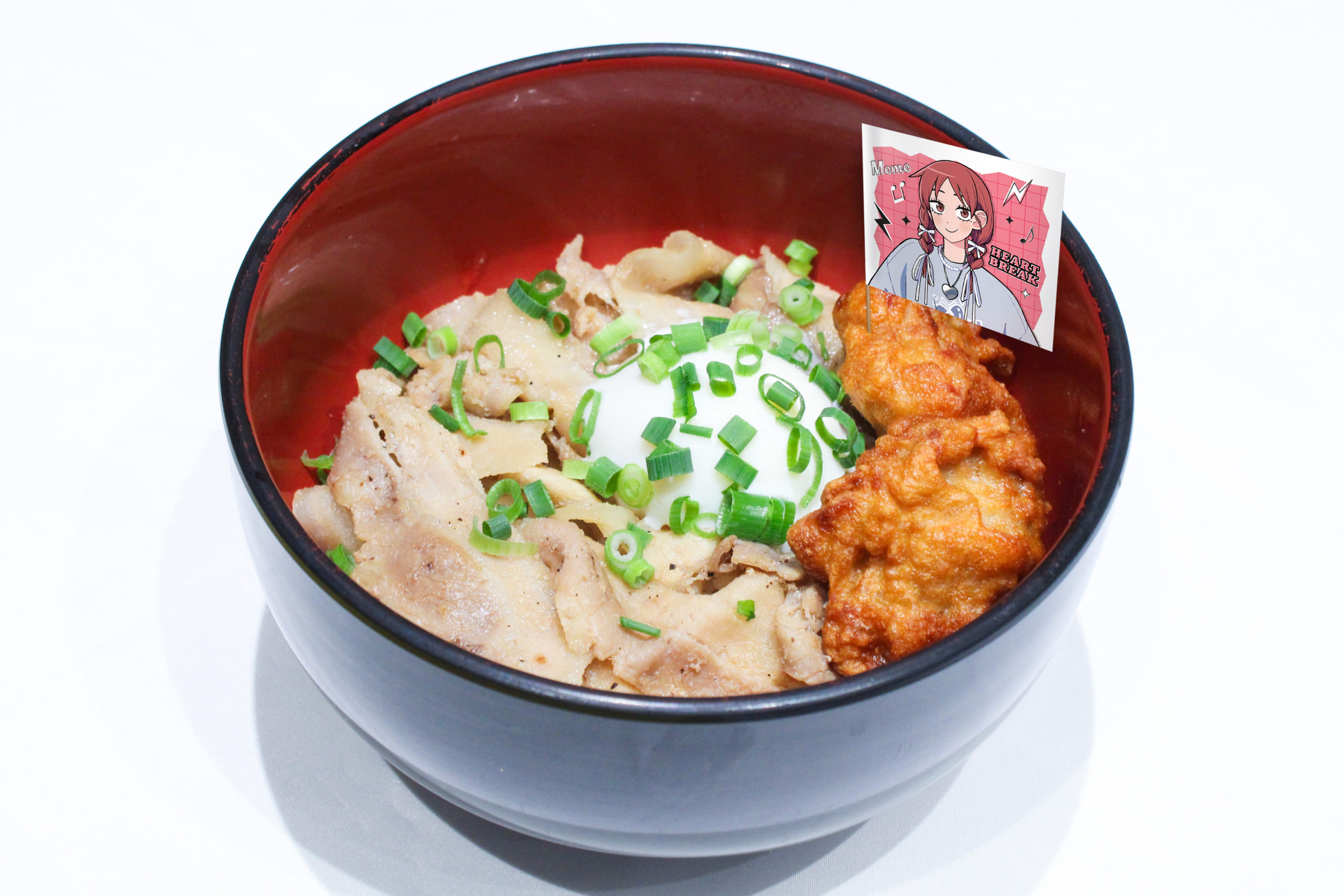 「ふつうの軽音部×TOWER RECORDS CAFE」内田桃のボリューム満点！からあげ乗せすたみな丼