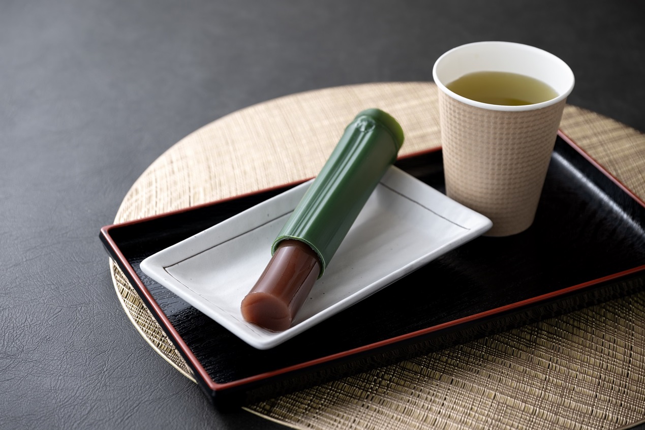 「鬼滅の刃 × 博物館 明治村」"竈門禰豆子"竹ようかんとお茶のセット