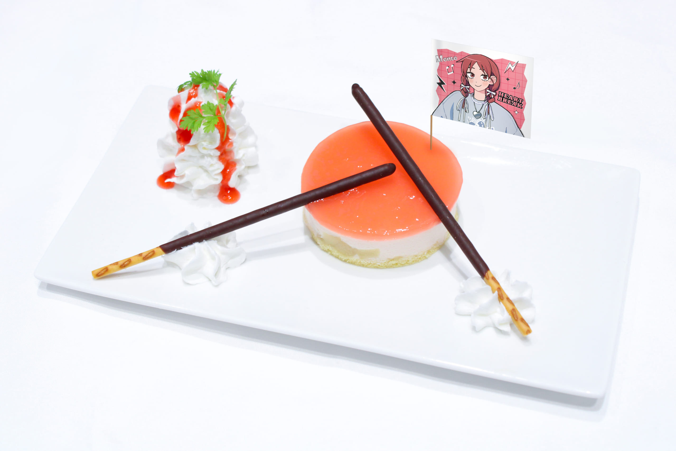 「ふつうの軽音部×TOWER RECORDS CAFE」内田桃のお誕生日ピーチケーキ