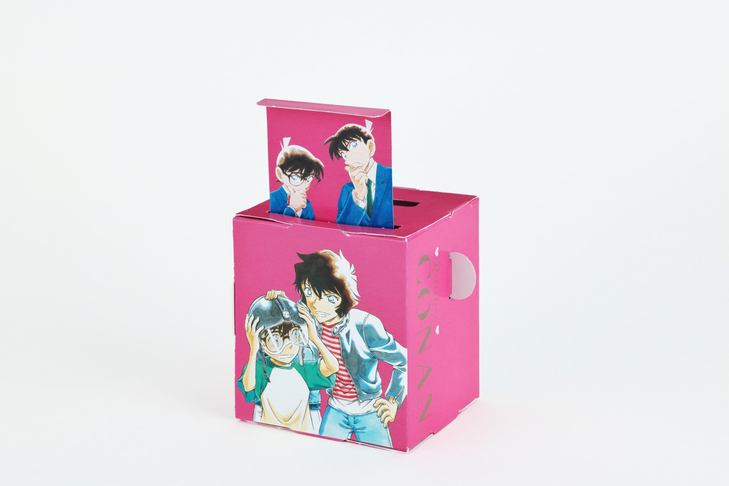 『名探偵コナン』貯金箱 裏面 工藤新一と世良真純のイラスト