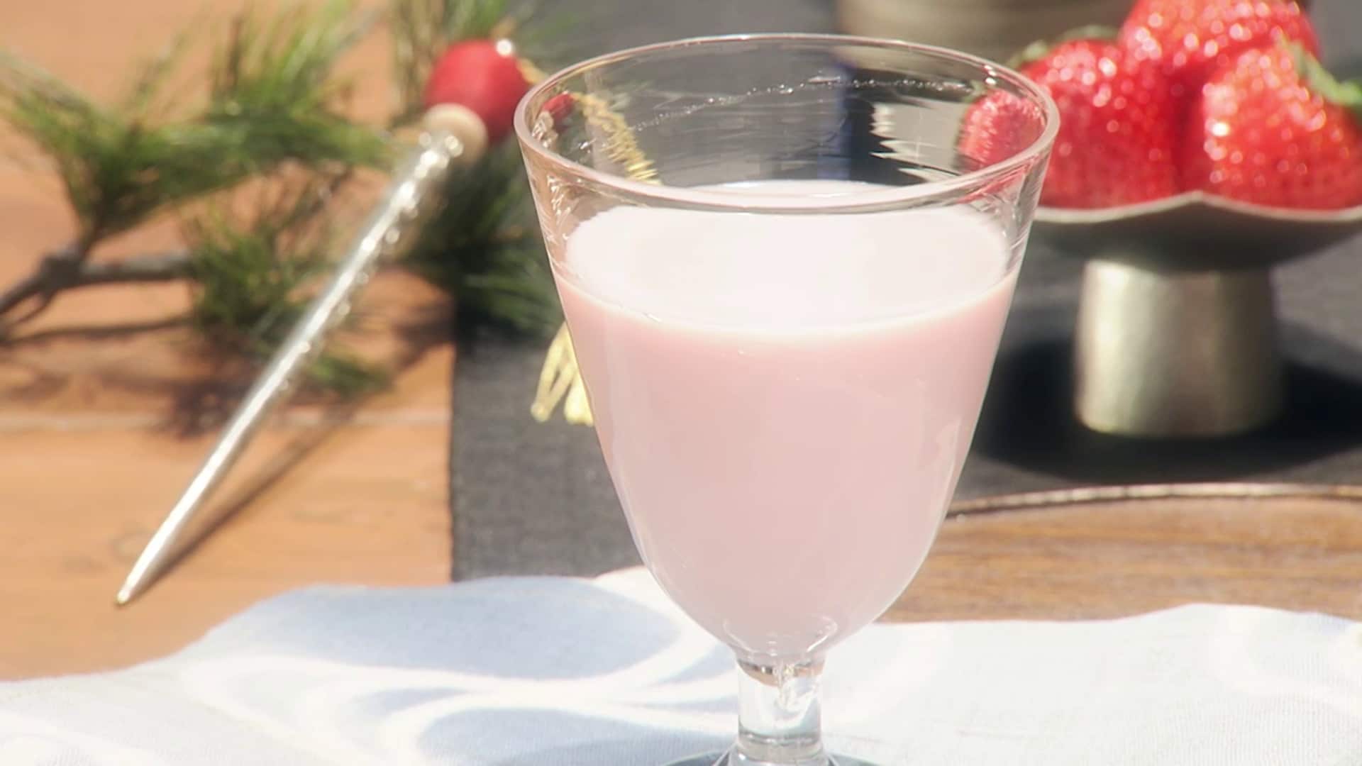 「グレーテルのかまど」銀魂のいちごスイーツ特集 いちご牛乳