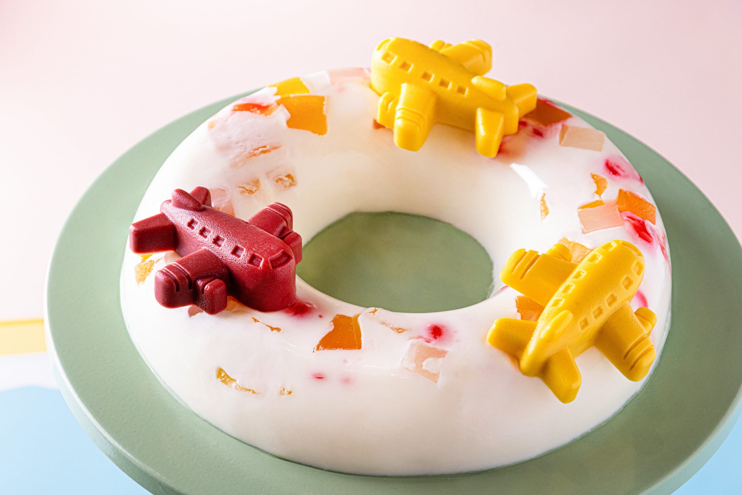 まもなく着陸 ミルクババロアと飛行機チョコレート