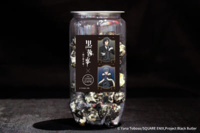 『黒執事 -緑の魔女編-』× TOWER RECORDS CAFE セバスチャンのブラックポップコーン テイクアウトボトル