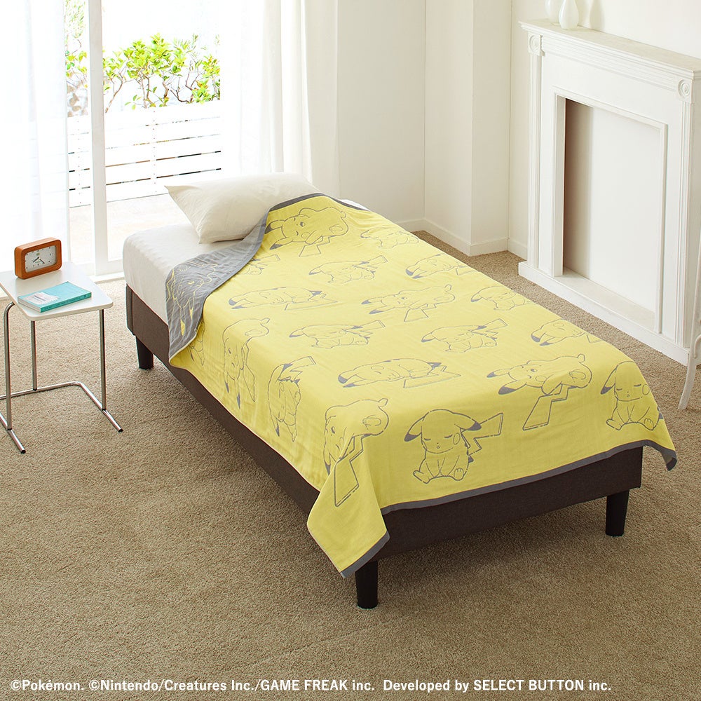 Pokémon Sleep×昭和西川 4重織ガーゼケット ピカチュウ ベッド使用イメージ