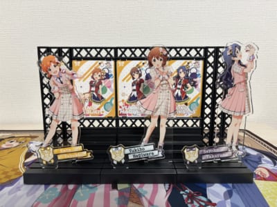 ダイソー「連結できる！アクスタステージ」