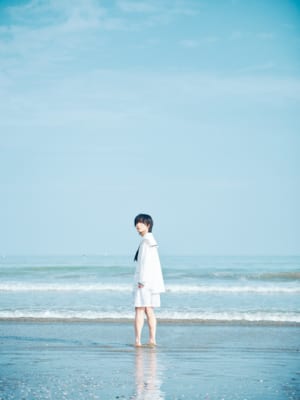 小林千晃 デビュー10周年記念写真集 先行カット リド島の海岸