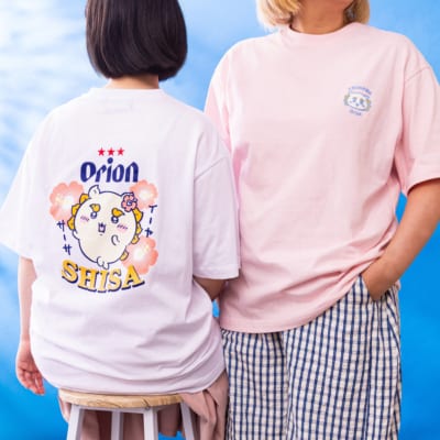 「ちいかわ」×「オリオンビール」コラボTシャツ シーサーデザイン 着用イメージ