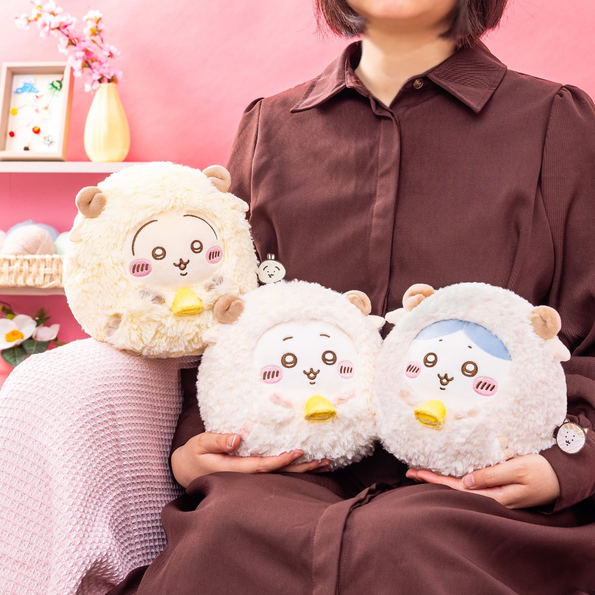 『ちいかわ』ひつじ姿のもこもこぬいが3体♪「ハッピーバッグ2027」全10アイテム入りで8月26日から受注開始